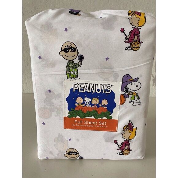 Peanuts Snoopy Charlie Brown Halloween Costumes FULL Size Sheet Set NEW - Picture 1 of 15